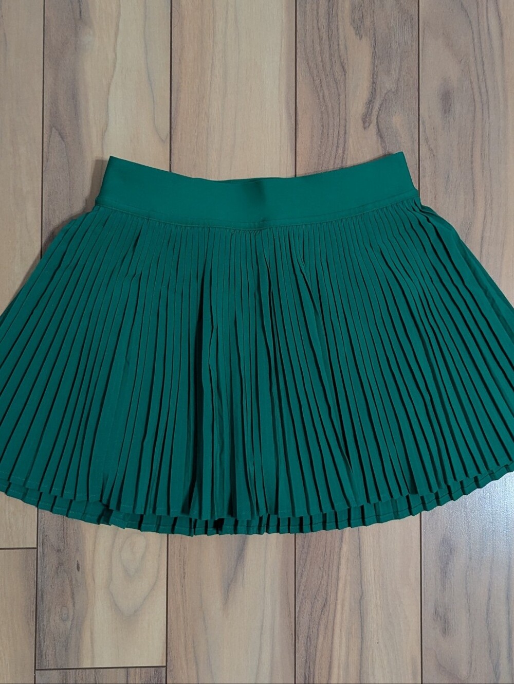 EUC! Lululemon Varsity High Rise Pleated Tennis Skirt In Green Size 2